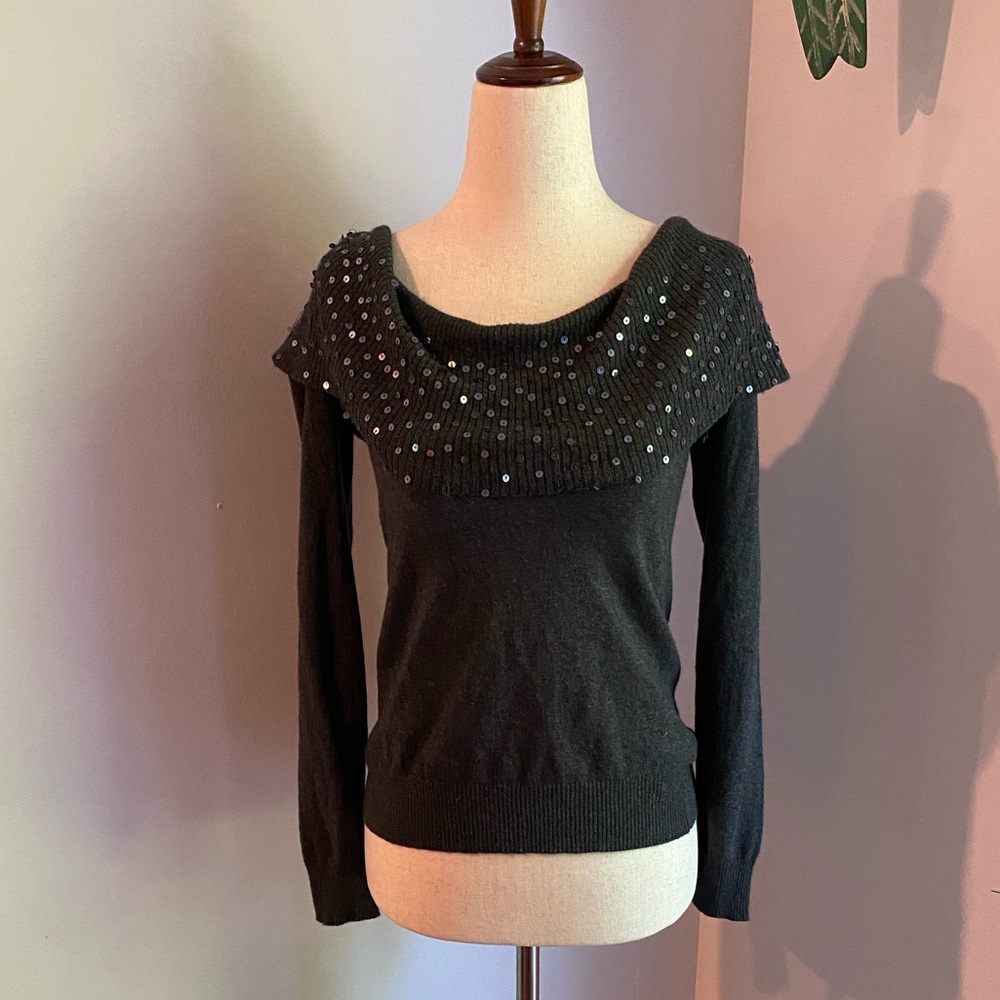 Forever 21 Womens size small grey knit sequin cowl neck sweater